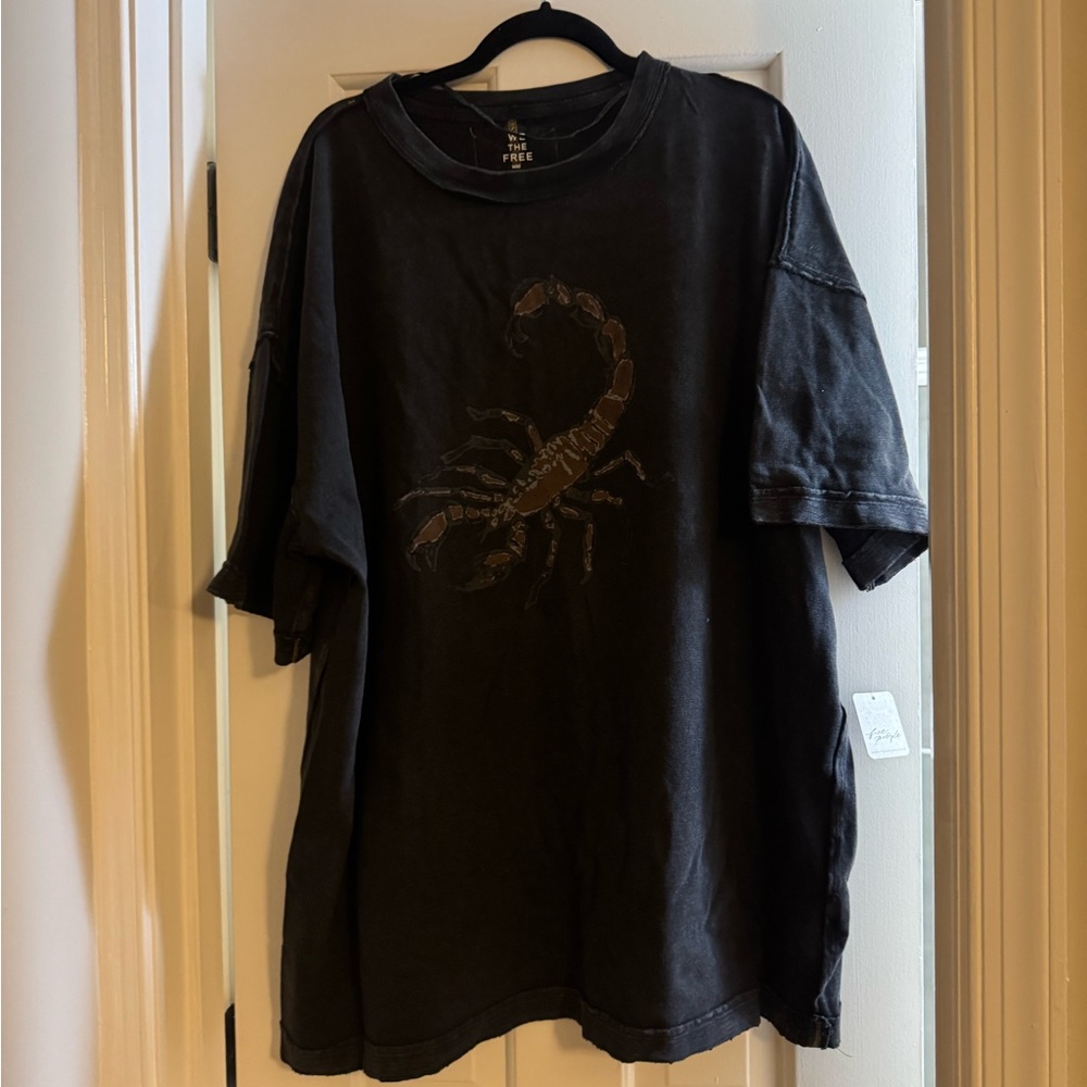 FREE PEOPLE WE THE FREE FARM FOES TEE ~ scorpion - Picture 3 of 6
